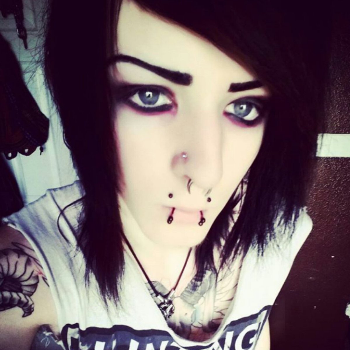 killme42001 tweet picture