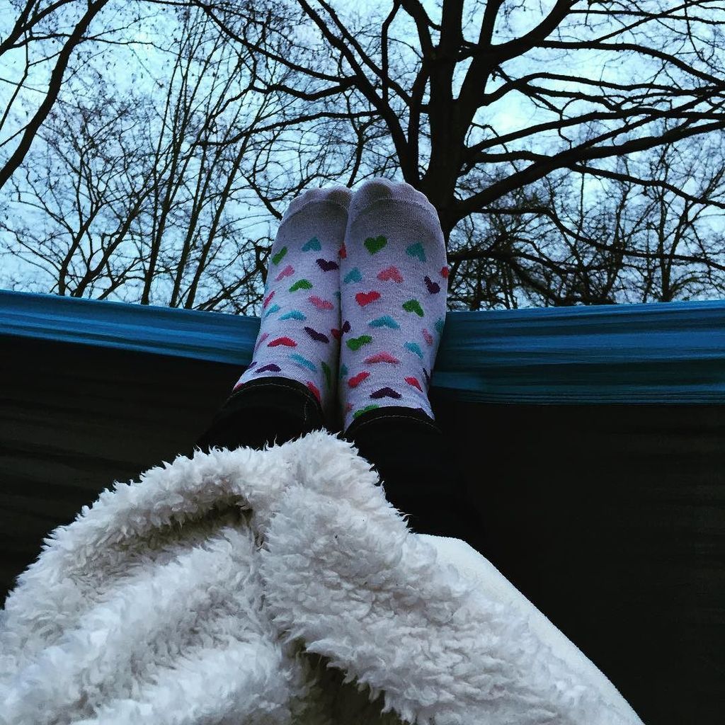 _BrittLeigh's tweet photo. Happy Valentines Day! 💚💙💜💘❤️ #valentines #heartsocks #enotime #eno #hammocking https://t.co/jYqw4vnMR5