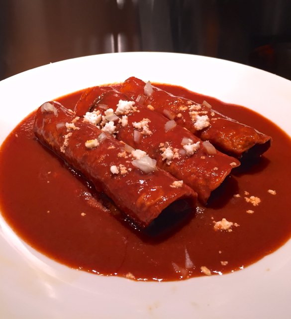 AdanMMedrano's tweet photo. I'm making Red Valentine Enchiladas! recipe https://t.co/z7J8wCxFSC #RedEnchiladas https://t.co/tv3oDB0gTN