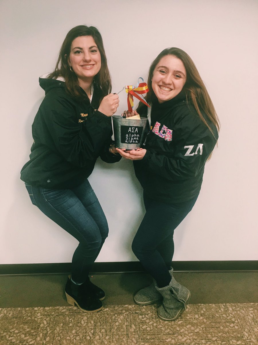 rowanasa's tweet photo. A big thank you to @SDTatRowan for the adorable good luck bucket we were given yesterday!❤️ #greekrelations https://t.co/nI8XpbtgOh
