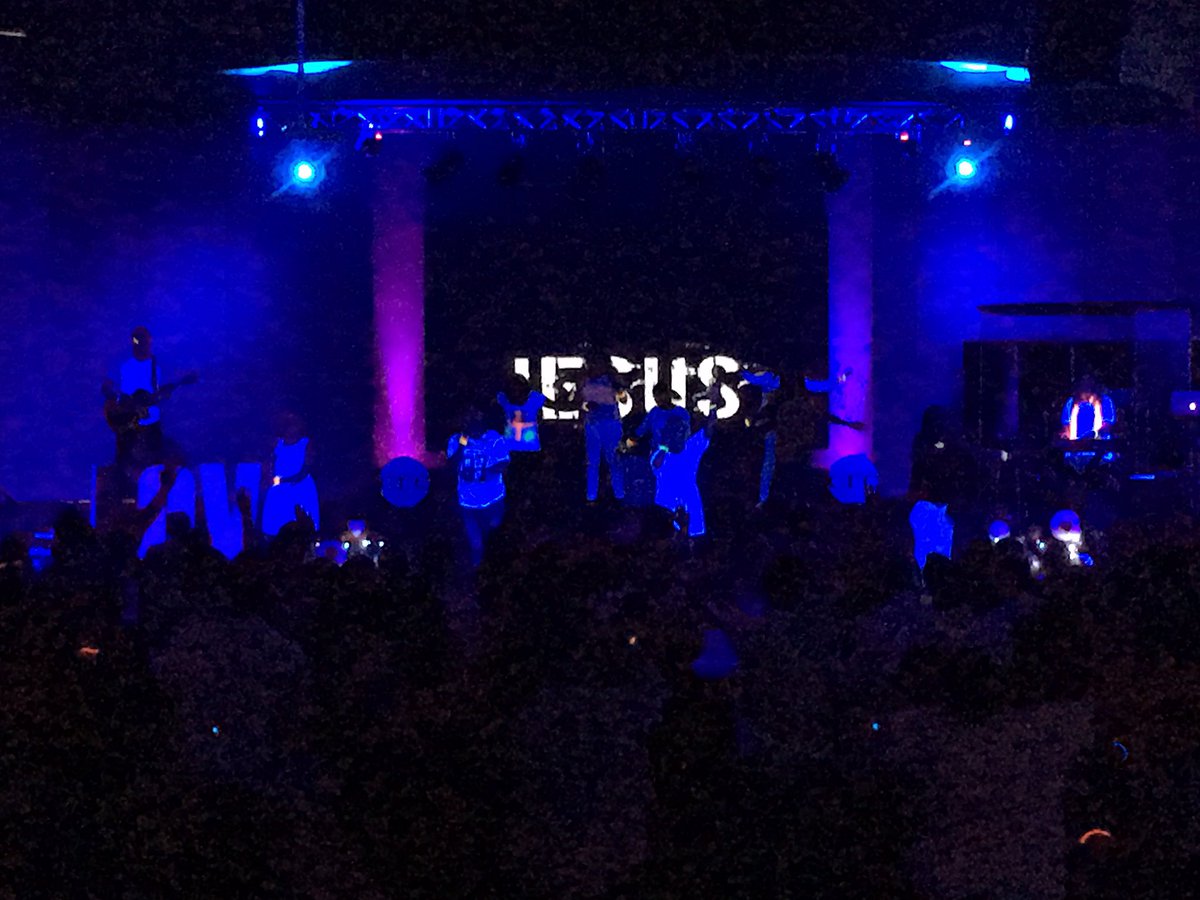 <a href="/crccpt/">CRC Cape Town</a> #illuminated #awesome praise &amp; worship #lumoparty!!!@Aidan_Jeffery <a href="/wimpietaute/">Wimpie Taute</a> <a href="/MonitaMuller/">Monita Muller</a> #JESUS