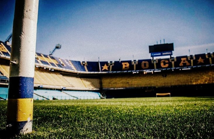 ValoresXeneizes's tweet photo. Como no vamos a defenderla, si allí empezó este amor...
#DeLaBomboneraNoNosVamos https://t.co/wLOhYOsqUU