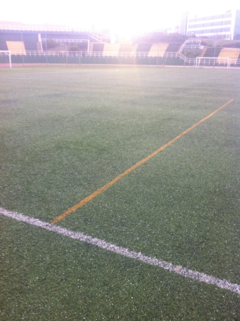 InterVallecas's tweet photo. Primer partido del Inter con granizo 😁😚#CincunstanciasAdversas. https://t.co/wB0DG7RVWu