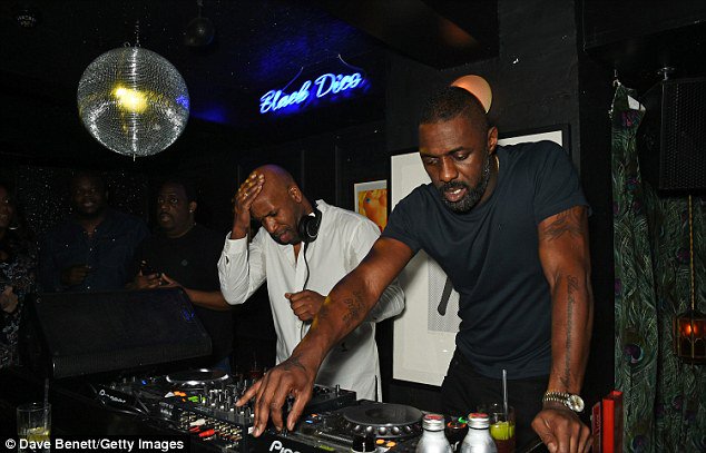 MaroonNewsmag's tweet photo. #FASHION FIX: @idriselba is his usual cool self on the decks at pre #baftaparty Black Dice club in London #IdrisElba https://t.co/EdoZDVlnH8