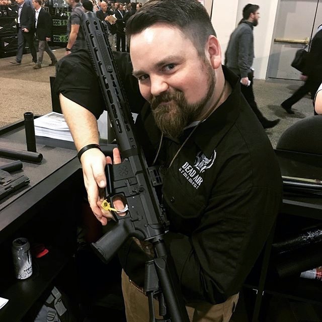 DeadAirSilencer's tweet photo. Love doesn't have to be complicated. #ValentinesDay https://t.co/nwOx1b32ba https://t.co/bJ9qryR2sz
