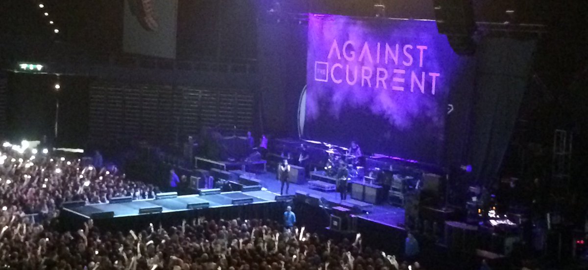 laura_pxtrick's tweet photo. Best night of my life,thank you!@AllTimeLow @GoodCharlotte @ATC_BAND #BTTFH #ATLBham #AllTimeLowLive #WelcomeBackGC https://t.co/LsYikzfDTX