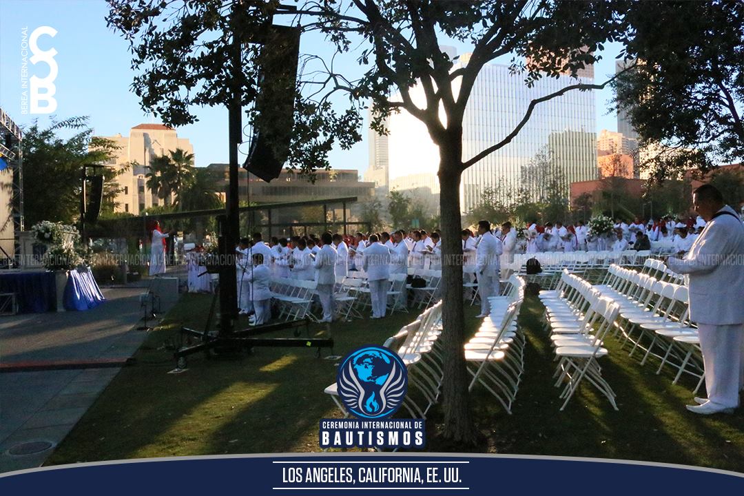 BereaInter's tweet photo. Ceremonia Internacional de Bautismos 

Los Angeles, California, EE.UU.

#LdmBautismos
#SoyLuzdelMundo https://t.co/PVCxvH5a5Q