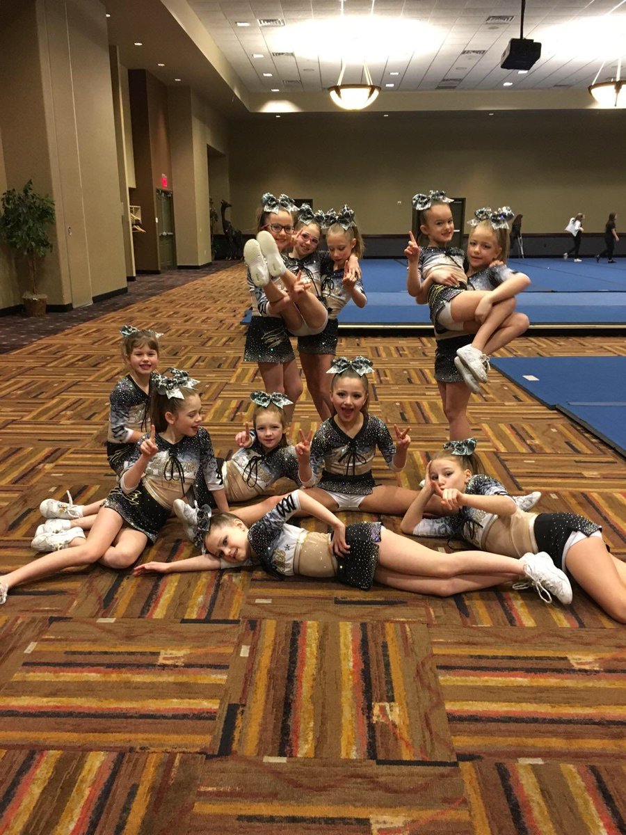 ICONIC_COACH_1's tweet photo. Couture Catz headed into warmups on day two currently in 1st place! @championspirit #csgdells https://t.co/TVbnd44uX1