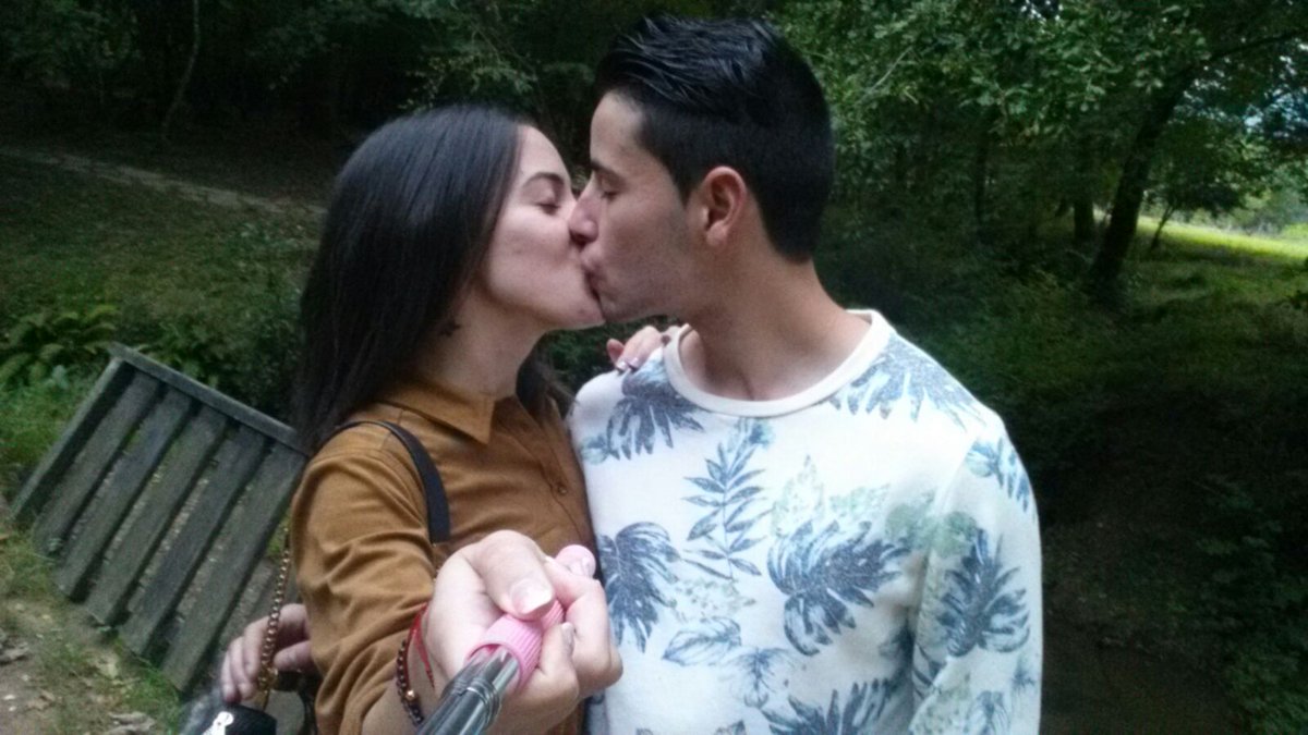 BorjaNates's tweet photo. El amor verdadero no tiene final feliz; el amor verdadero no tiene final! Feliz San Valentin cariño! @rey_valeria ♡♡ https://t.co/qus4o3GtTd