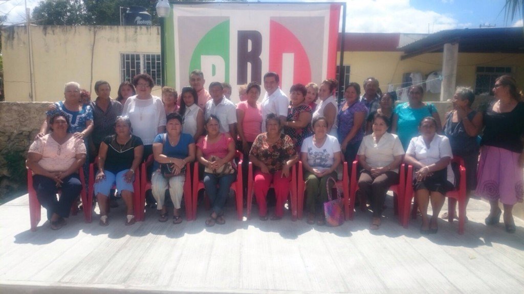 PRI_VALLADOLID's tweet photo. Reunión de trabajo con nuestra estructura y fortaleza de nuestro partido.
#JuntosHacemosMas https://t.co/fFcCn2fXot