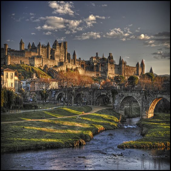 FluxFinance_'s tweet photo. Carcassone, Francia https://t.co/bYPbkAGoeh