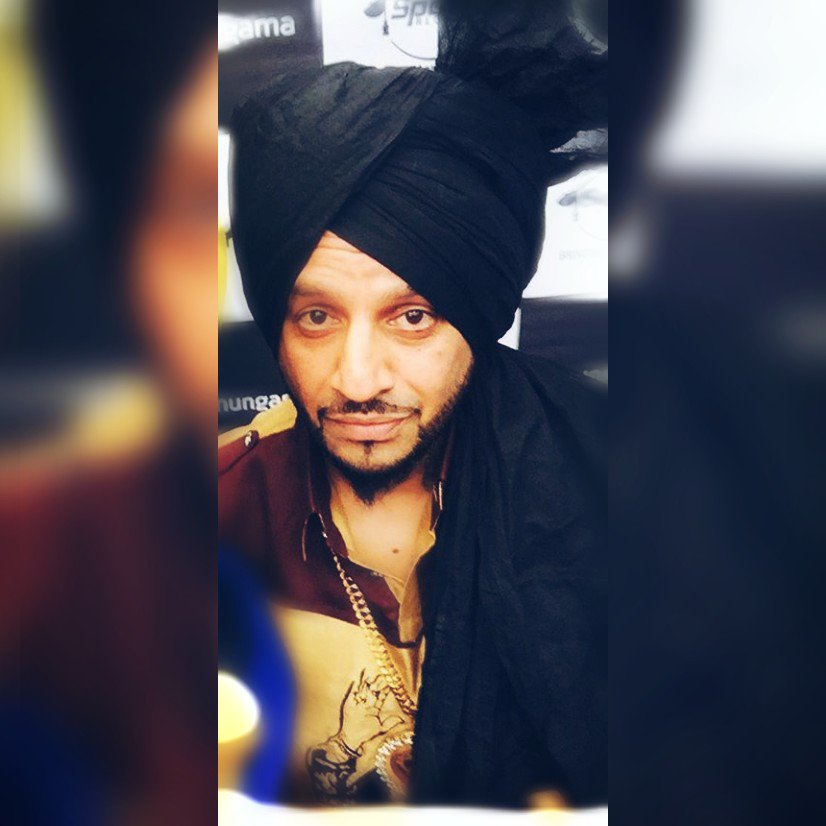 aruarunr230's tweet image. koi keel sapera leh juga  ni #naag sambaleh zulfa de  ni naag sambaleh #zulfa de
@jazzyb @gogadhaliwal  #Respect  🙏