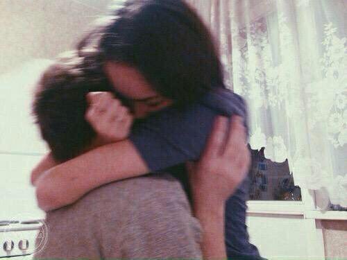 PostPerfCouples's tweet photo. Les câlins 🙈😍 https://t.co/muuF7OfUs0