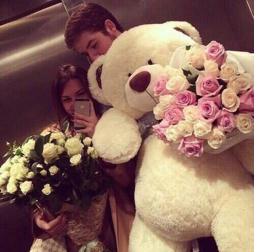 PostPerfCouples's tweet photo. Bonne saint Valentin à tous 👨‍❤️‍💋‍👨💏👩‍❤️‍💋‍👩 https://t.co/hK6ZYkRVtG