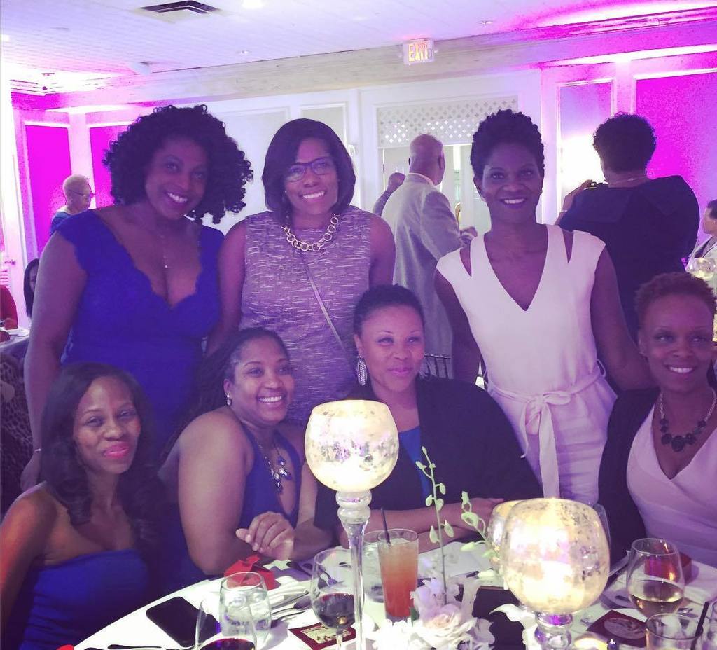 Dstqueen5's tweet image. Celebrating love in this lovely day! #tntwedbarfield #iloveweddings #fall96 is in the buil… ift.tt/1QAT7fM