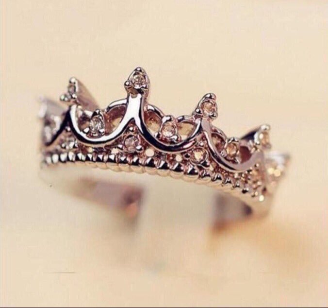 SunsetJeweIry's tweet photo. ❤ STOREWIDE SALE ❤️

Our princess ring is on sale for $12.99. Today only! 💕

Shop: https://t.co/3vviaBrNIu https://t.co/VlXq8WQqAp