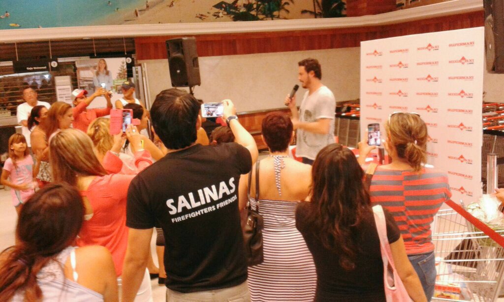 faustominoz's tweet photo. Fue bueno pasar por @SupermaxiEcu ayer en #Salinas. Hoy voy para Quito y a las 6 pm visitaré #Supermaxi del #Scala. https://t.co/hC98mvr4zS