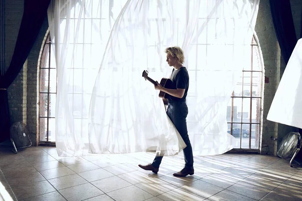 R5GirlsArg's tweet photo. ~cita y responde con los ht~
Asignatura que menos te gusta?
#VoteRossLynch  #KCA https://t.co/Go4WY6foWw