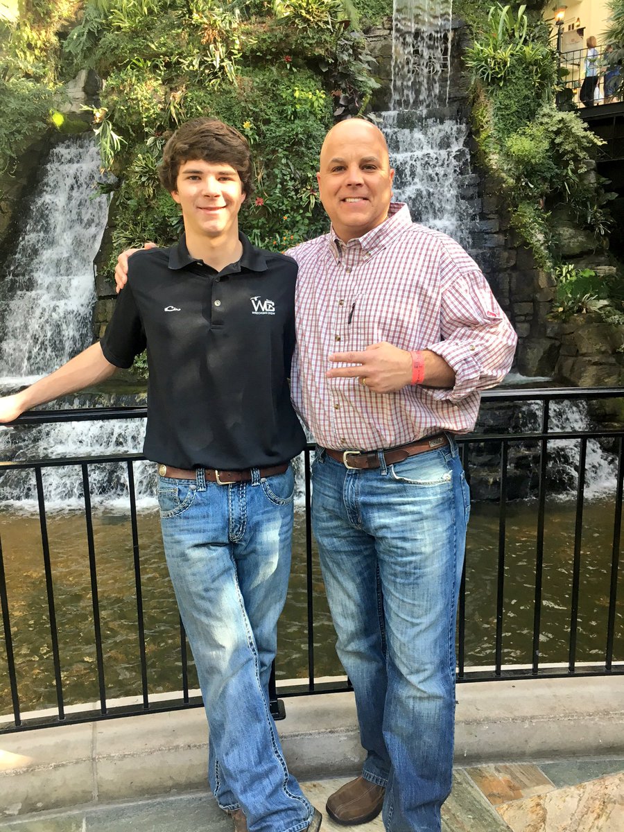 iBlakeHodge's tweet photo. Dad and I at the #NWTF2016 https://t.co/lv3nTapme2