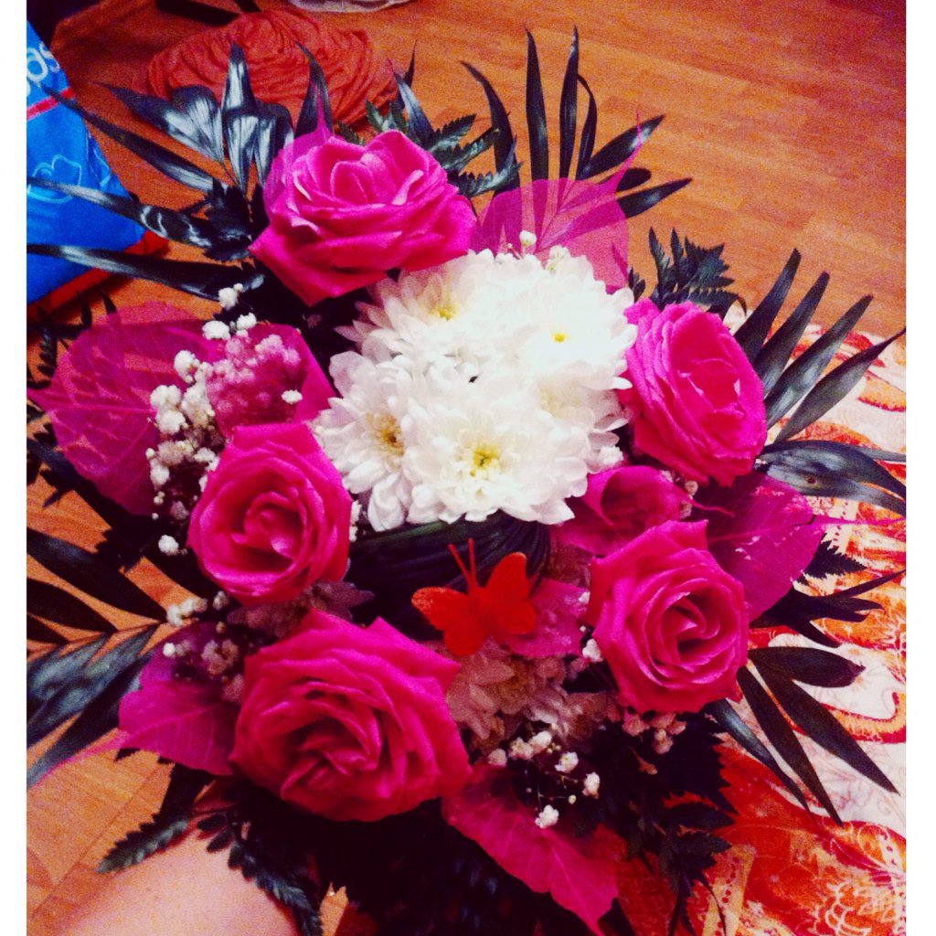 Destiny_helen's tweet photo. 💖💖 с днем всех влюбленных💕🌹💏 https://t.co/J51bhsVFhc