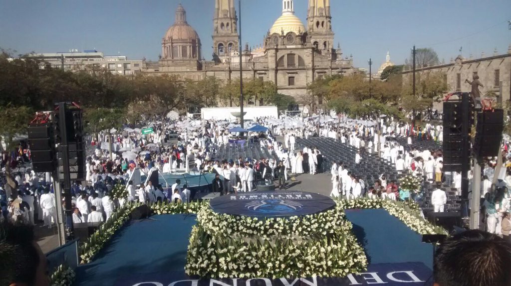 jnadab's tweet photo. #LdmBautismos #SoyLuzdelMundo #Guadalajara que hermosa te ves!! #Lldm https://t.co/zd6JD6ag76