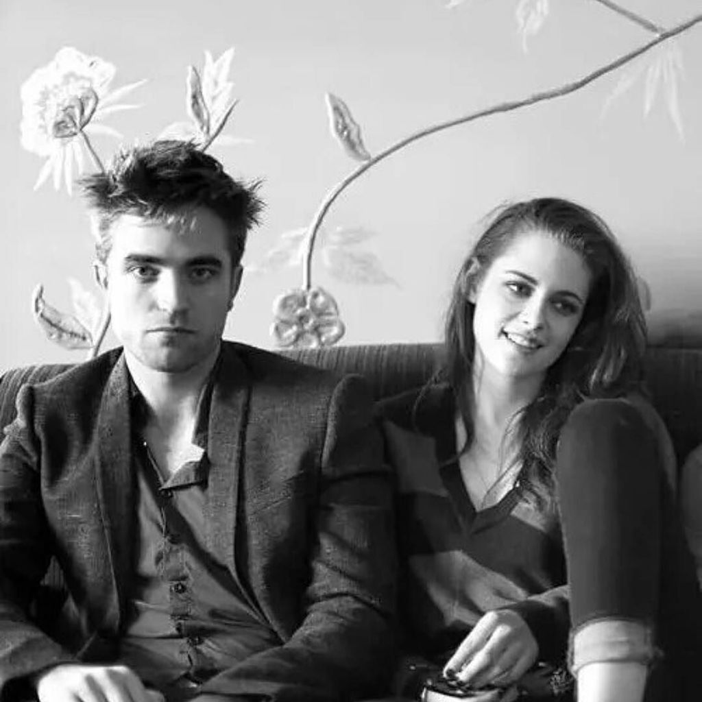 TwiFanClub's tweet photo. "one more time with feeling" #new #kstewart #robpattz #Robsten #love #follow #twilightsaga #twilightsparkle #twilig… https://t.co/Knbq2YLOp1