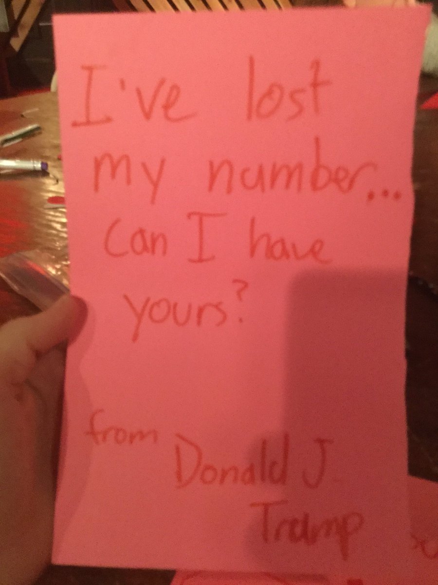 peppyzebra34's tweet photo. Getting so many valentines 😘 https://t.co/eyxxeOETNW