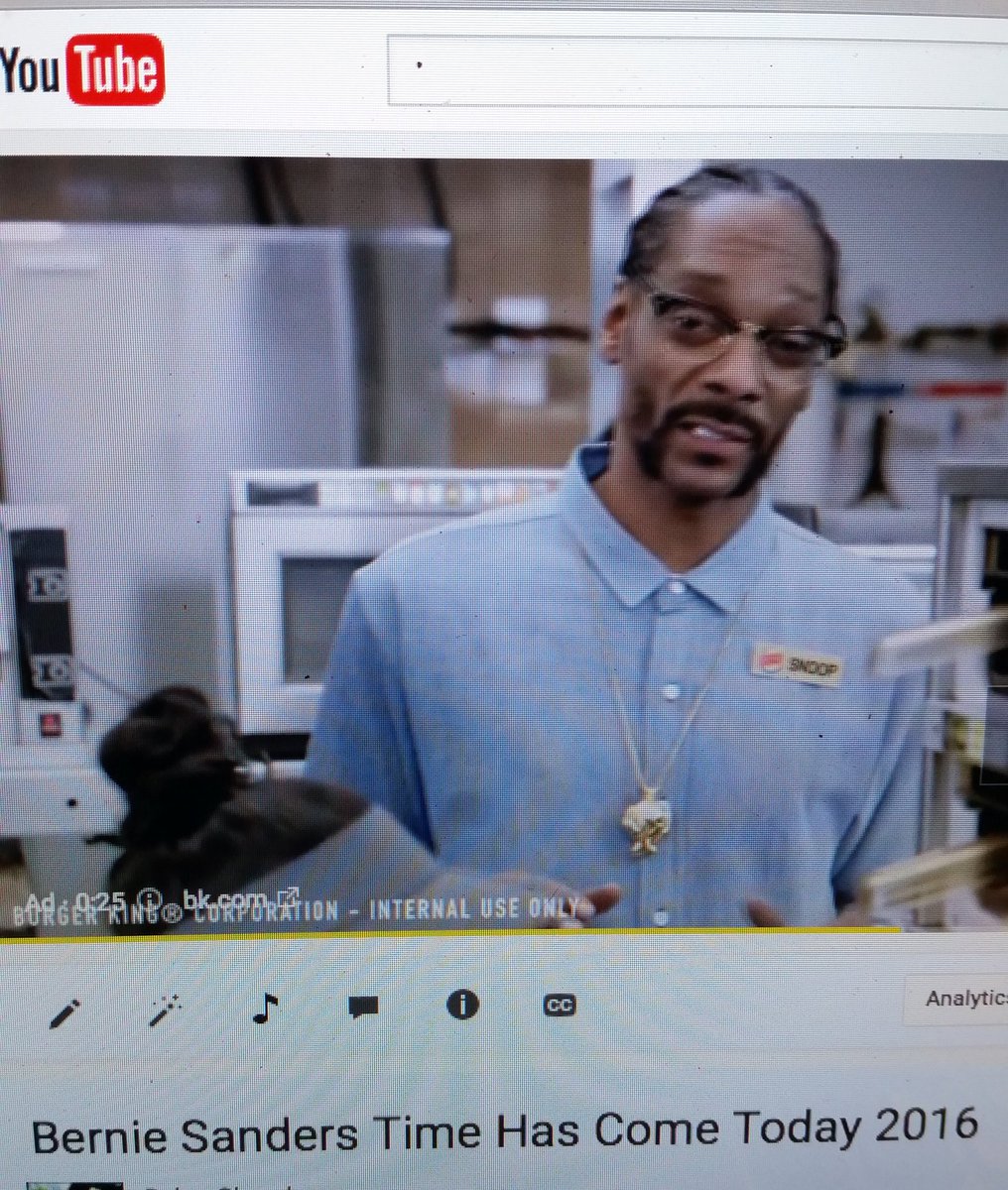 _DylanChambers's tweet image. @SnoopDogg was in an ad for my @BernieSanders vid on @YouTube how cool is that!! #feelthebern #timehascometoday