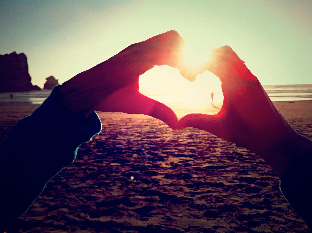 BreatheAtlantic's tweet photo. Happy #ValentinesDay, sailors! https://t.co/hjEeoAls4U