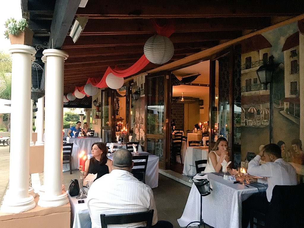 elizmabrink's tweet photo. #Valentyns dag spandeer @RoccodeVilliers & vanaand @LeSiRestaurant aandete!!
Glo jou dag was heerlik! #WeesGeliefd https://t.co/TmQh9gxs1t