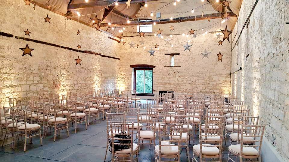 GorwellBarn's tweet photo. Had a #Valentines engagement? We've got just the spot for a country wedding! https://t.co/vvl2EzPd1S