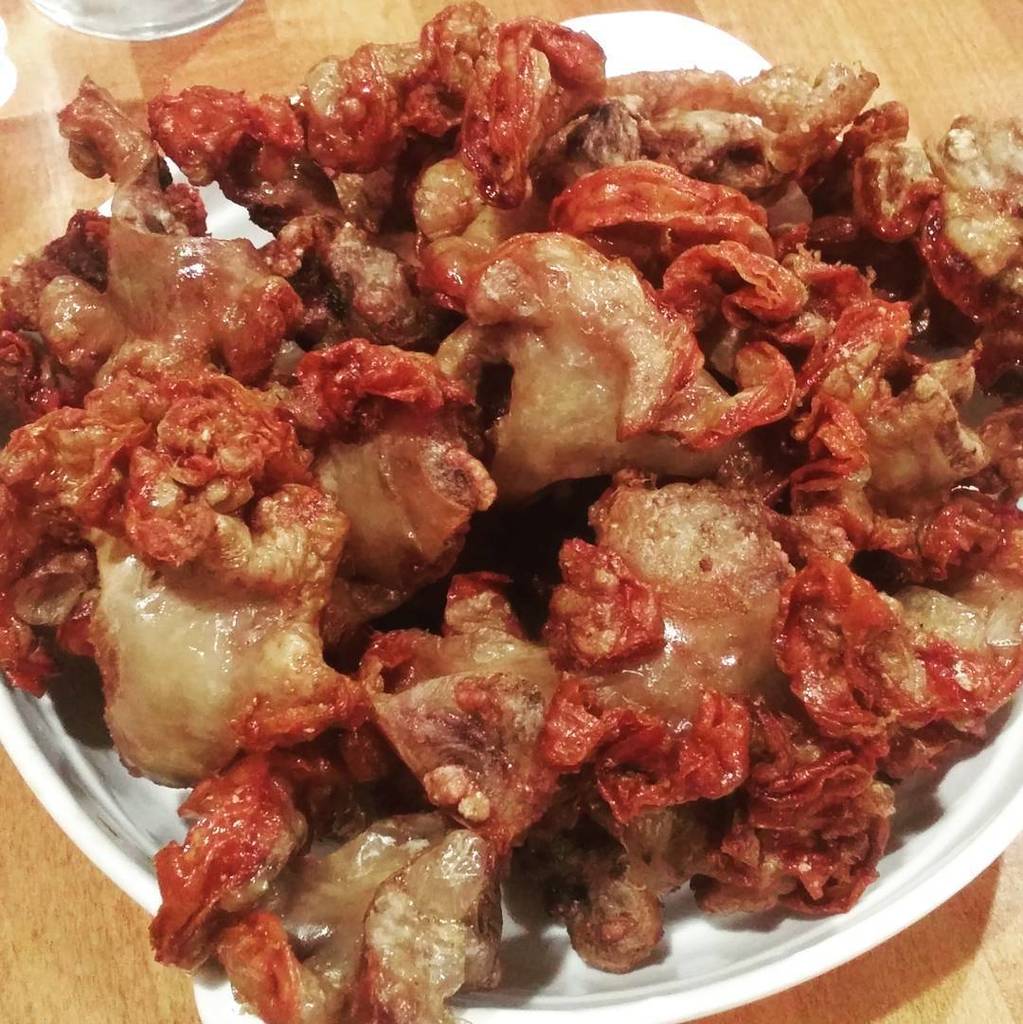 #bulaklak #picoftheday #tsitsaron #philipinofood #pinoyfood #crispy #goodness