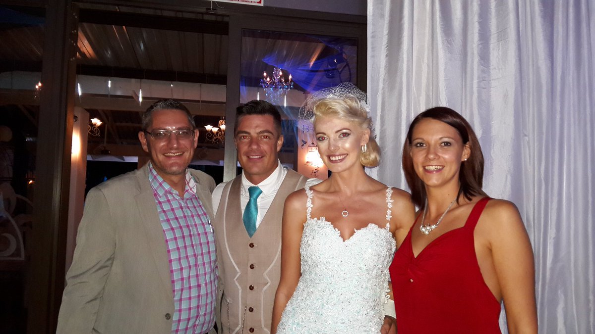 nimamarketing1's tweet image. With the bride and groom, @Chantelle_Bot @MrSAJohnOwens, #Valentines #OwensWedding
