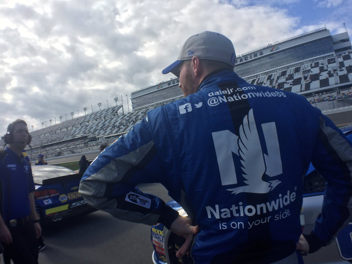 NASCAR's tweet image. And to the top of the charts... it's @DaleJr! 

Leaderboard: nas.cr/NSCSqualifying