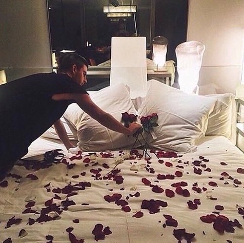 carrionwit's tweet image. HAPPY VALENTINE'S DAY, @NotABanshee.♡