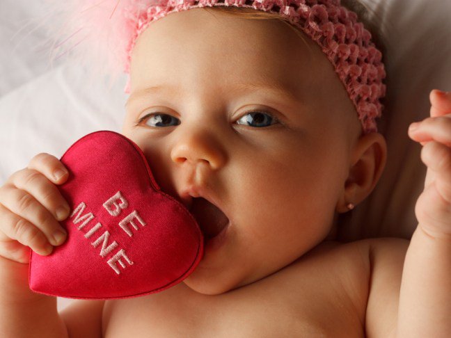 Happy Valentine's Day! 5 FREE points from Pampers! bebeonabudget.wordpress.com/2016/02/14/hap…