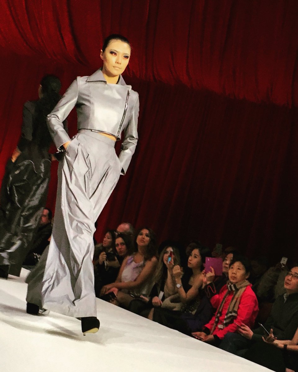 Malenabelafonte's tweet photo. .@candaceq_z looking stunning for #wangliling for .@wework .@stylefw https://t.co/auUAJ87Cau