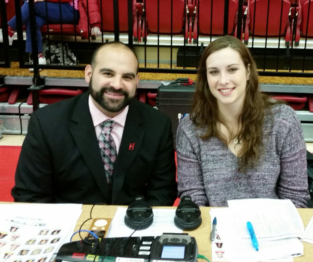 Brian_Irizarry's tweet photo. Annual "Pink Zone" game with @HartfordWBB &amp; @BigKat109 LIVE on @wwuhradio #Stylin https://t.co/5Dxlz8nlNy