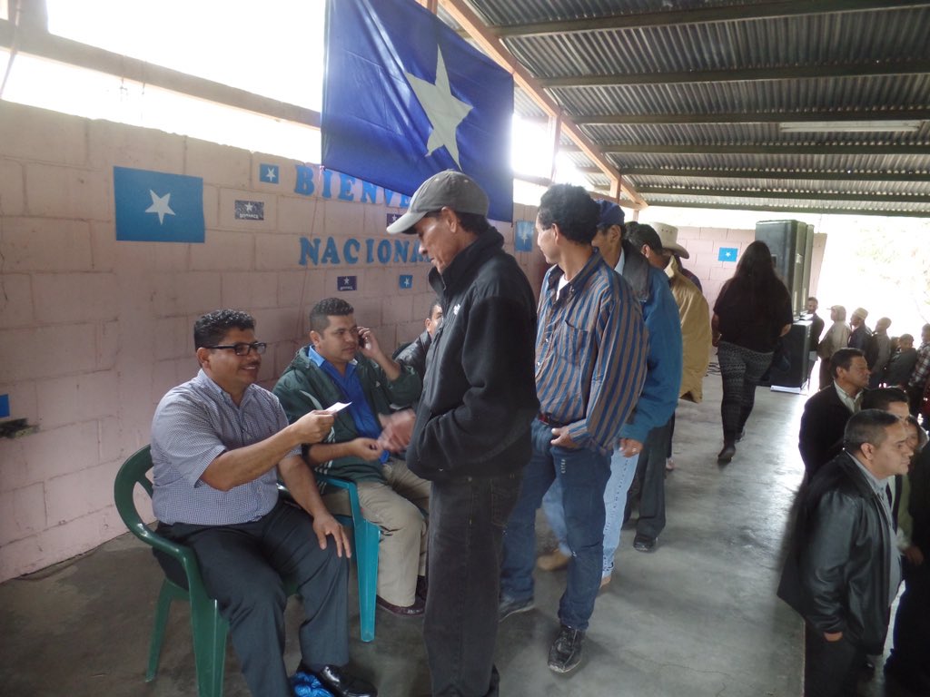MonarcaHn's tweet photo. De la manera mas democratica los pobladores de Jesus de Otoro en Intibuca eligieron hoy a su pre candidato a alcalde https://t.co/RhanP1ITEm