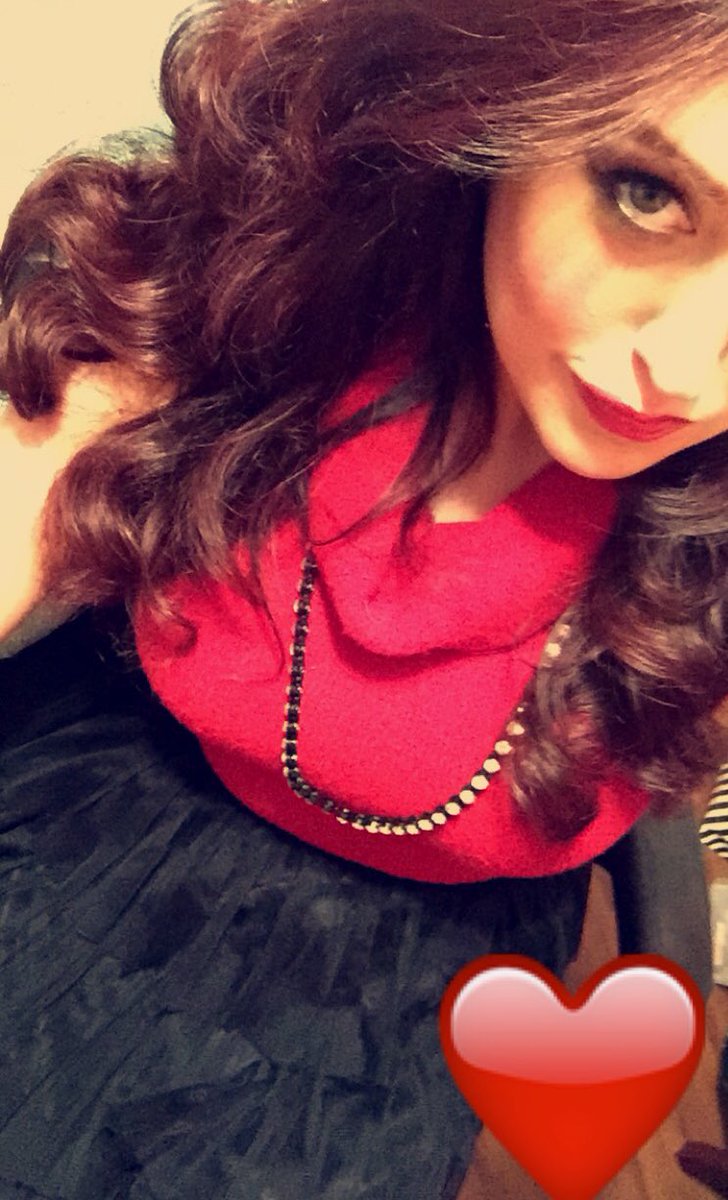 SoCalValerie's tweet photo. #HappyValentinesDay ❤️💋 #BeMyTweetHeart https://t.co/Vw5q51xKPu