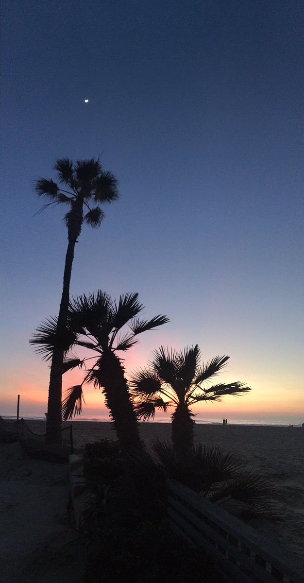 DevilsPitchfork's tweet image. I had a great trip visiting Chapman and Claremont with Madison and Anna!