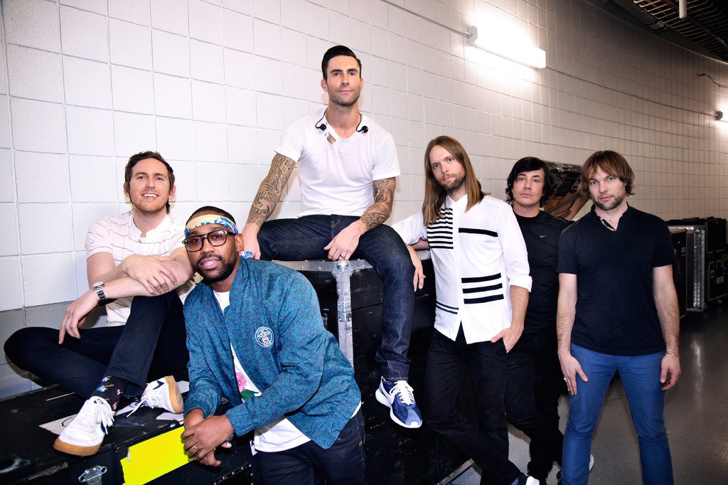 los40colombia's tweet photo. ¿Quiénes están conectados con #Conciertos40 @maroon5? ¡Repórtense! Y escúchalo en https://t.co/dv2Cizp7Mn https://t.co/GR7szwUhg7
