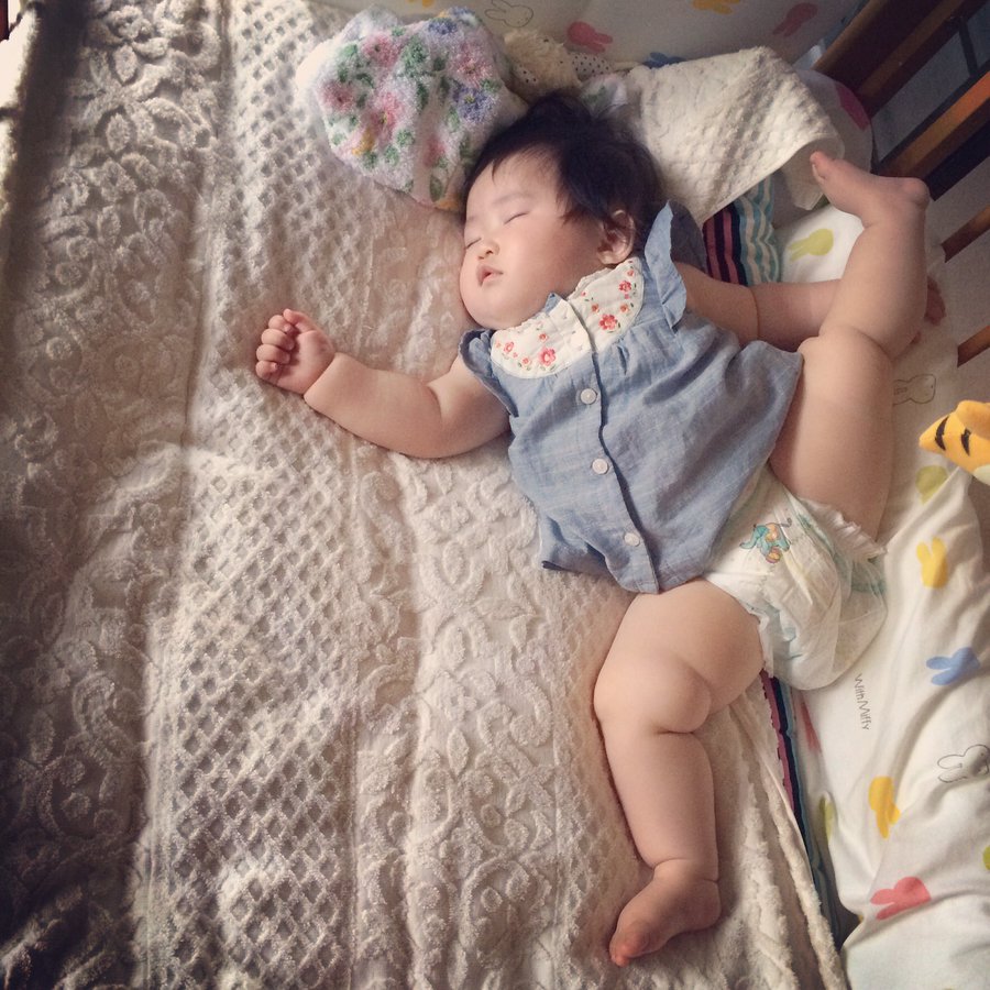 天使かよ 癒されまくる子どもの寝姿選手権 8選 笑うメディア クレイジー