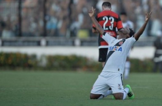 goleada_info's tweet photo. Vasco completa a sétima partida consecutiva sem perder para o Flamengo, com cinco vitórias e dois empates. https://t.co/jzZB6ayV8j