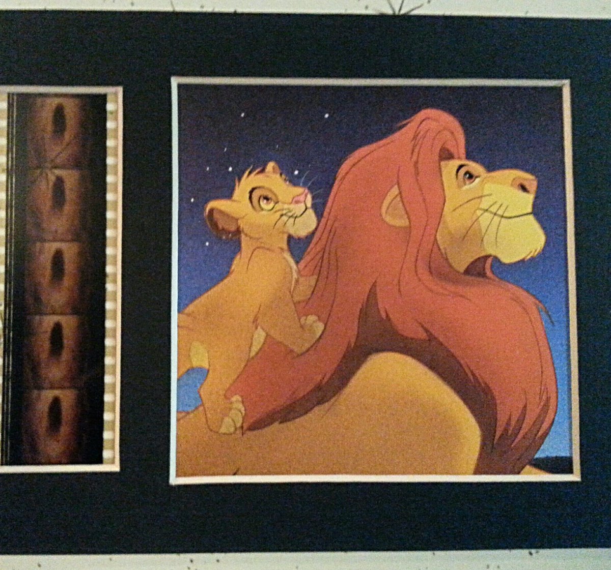 MagicMouseMania's tweet image. I'm having a giveaway! Win this Lion King Film Cell print and a $25 Disney Gift Card! rafflecopter.com/rafl/display/1…