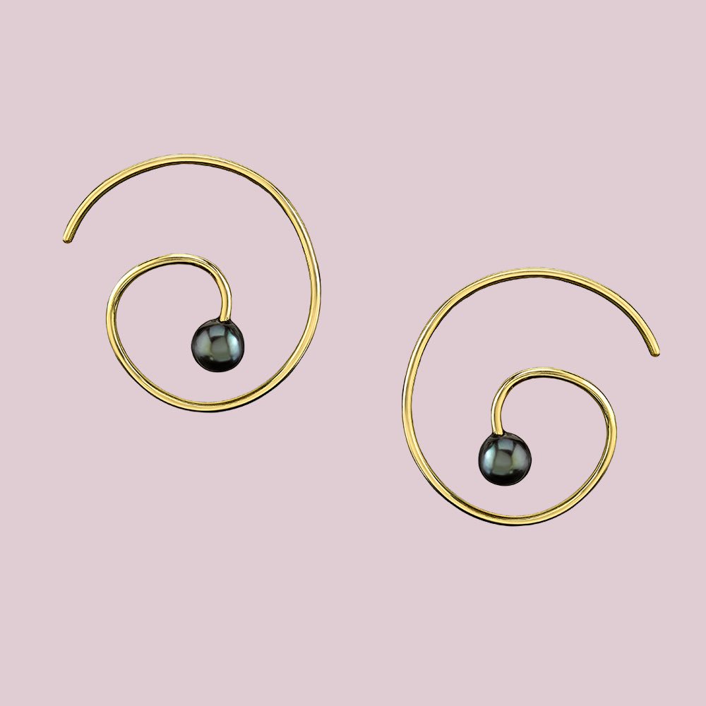 MAISONDEMODE's tweet image. #kdia spiral earrings available now pn @maisondemode ! #ValentinesDay #Shopnow #ethicalfashion