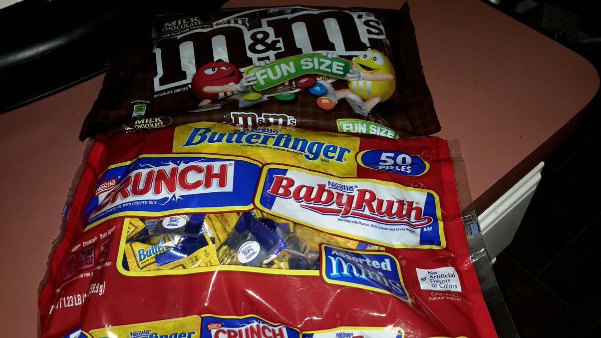 WendyMoon1's tweet photo. I said I wanted chocolates for Valentine's. That's my honey 😊 https://t.co/a4ANQbWnFz