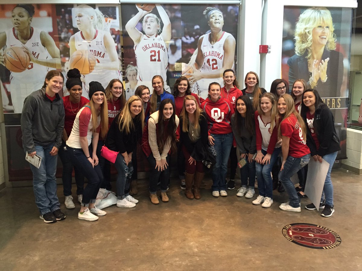 Lady Comets Basketball tweet media