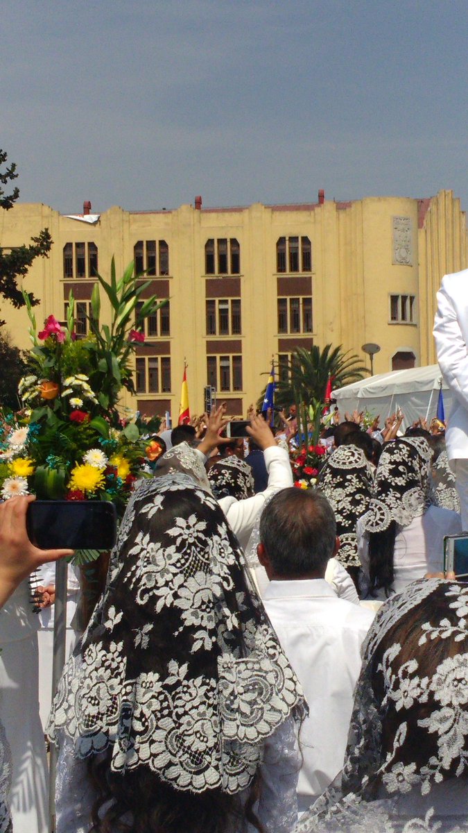 melany_rendon's tweet photo. Gloriosa bención #LdmBaustismos #SoyLuzdelMundo https://t.co/uUQmTJHhi5