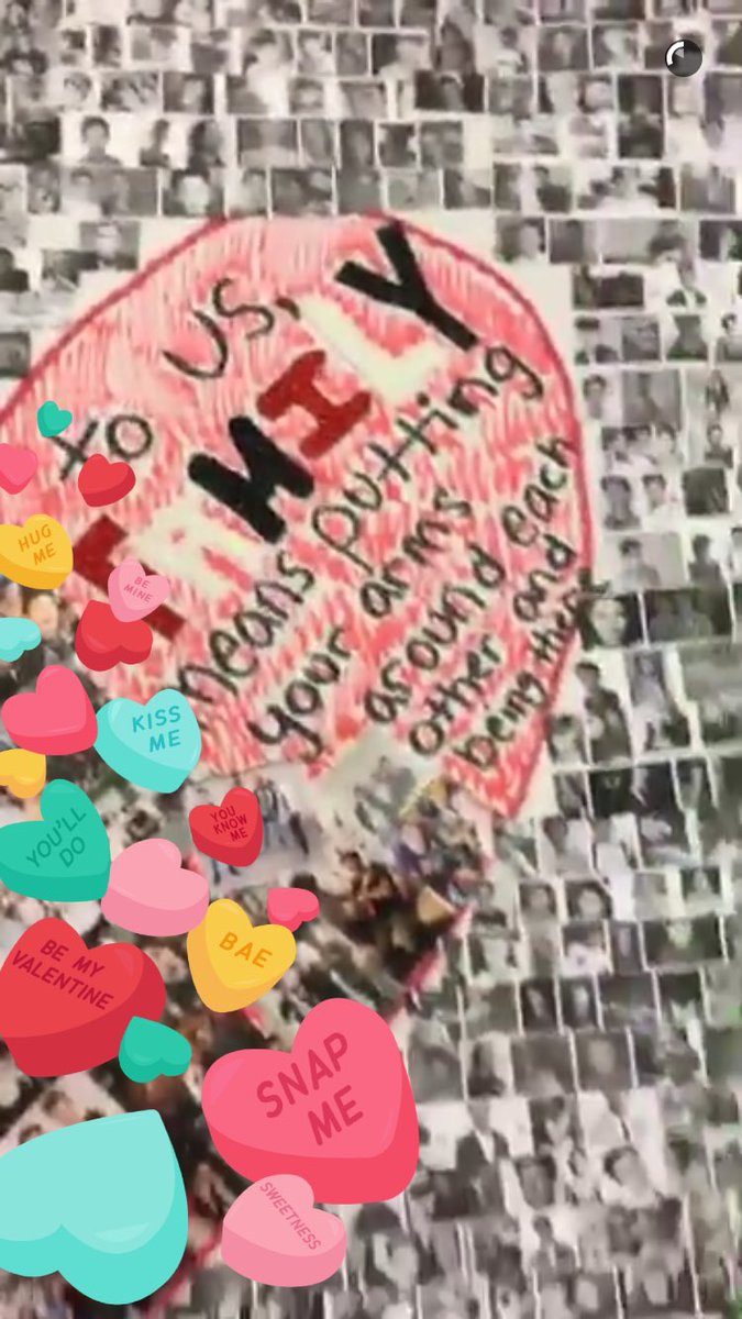 anythingevans's tweet photo. Guys I was on TAYLORS SNAPCHAT STORY😭😭😭😫😫😫 @taylorcaniff https://t.co/3xC4pA5IZB